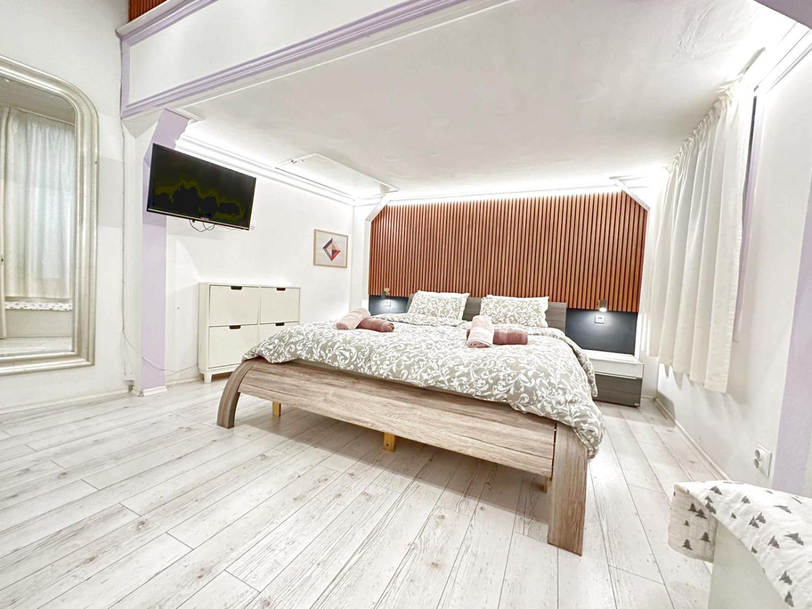 Yes, Yes! Lovely Apartment Good Amenities Budapest Center Eksteriør bilde