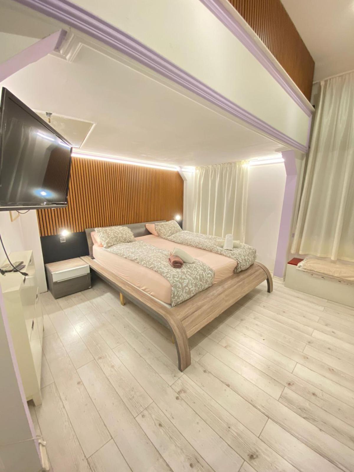 Yes, Yes! Lovely Apartment Good Amenities Budapest Center Eksteriør bilde
